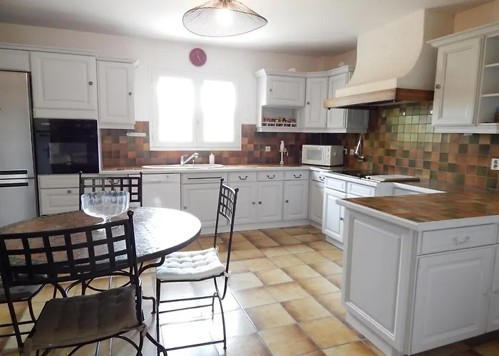 Maison De Avec Piscine A 20min Des Plages *